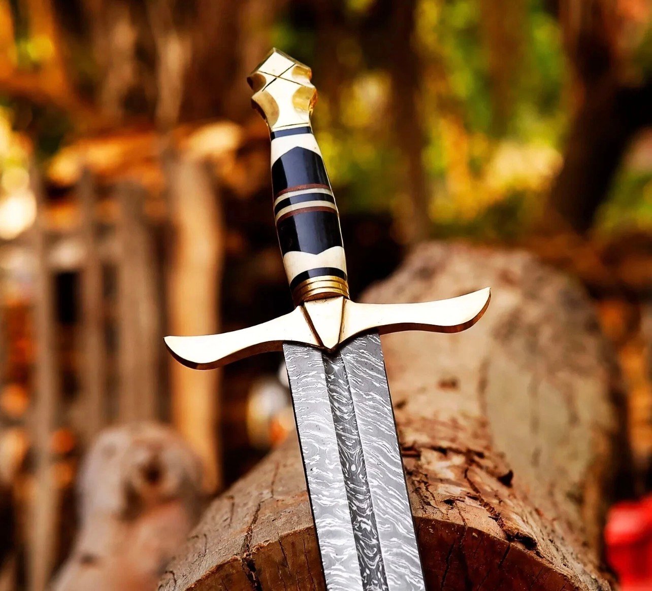 35-Inch Handmade Damascus Steel Medieval Sword with Decorative Guard - Image 4